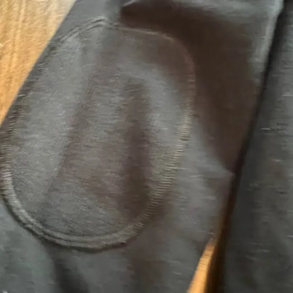Lululemon Women’s Black Gratitude Wrap-size 6